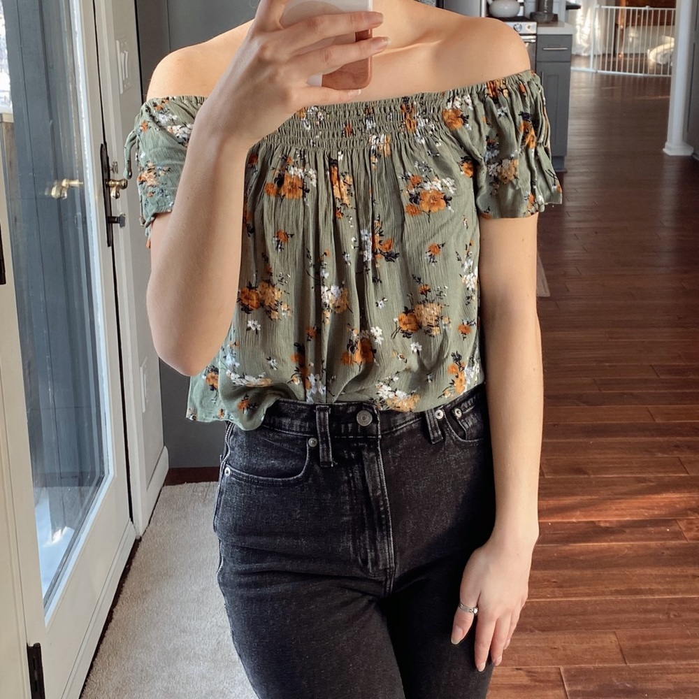 Off shoulder top - green floral